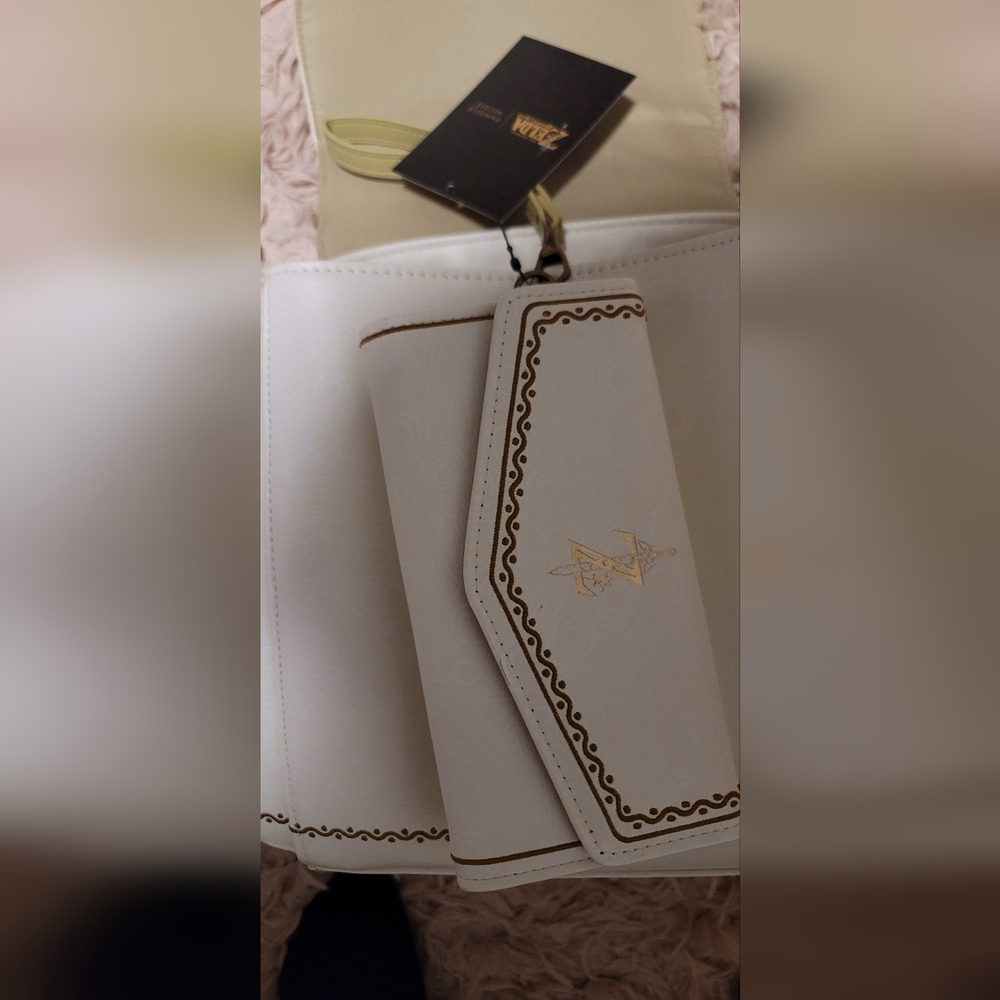 NWT Zelda Danielle Nicole Wallet